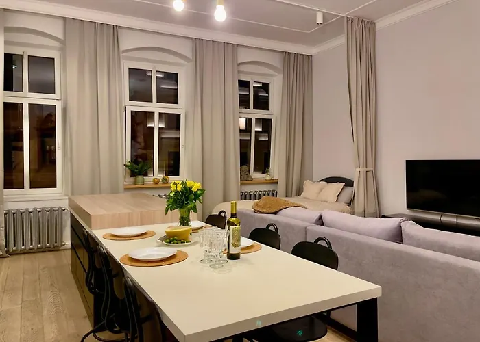 Spacious Apart In The Center- Main Square 300M