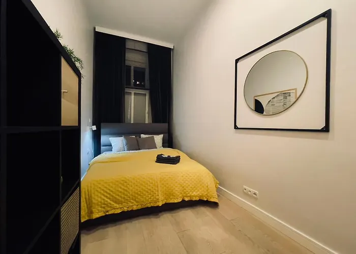 Spacious Apart In The Center- Main Square 300M