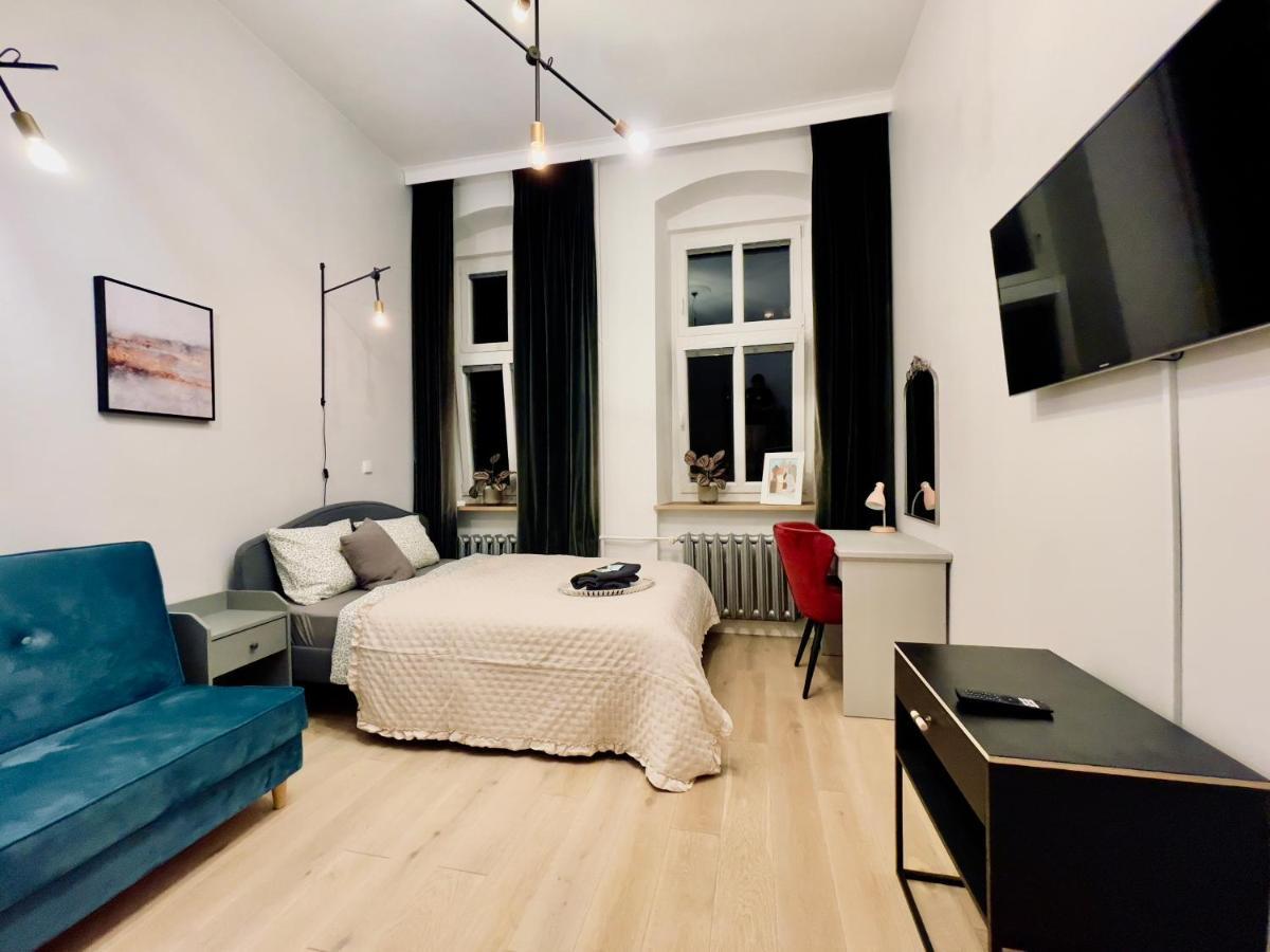 Spacious In The Center- Main Square 300m Apartment